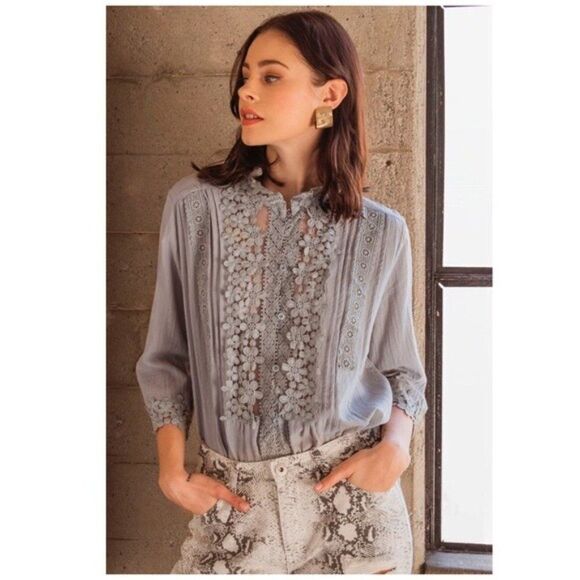 FLORAL Blouse With Eyelet Lacing In Grey - Picture 8 of 14